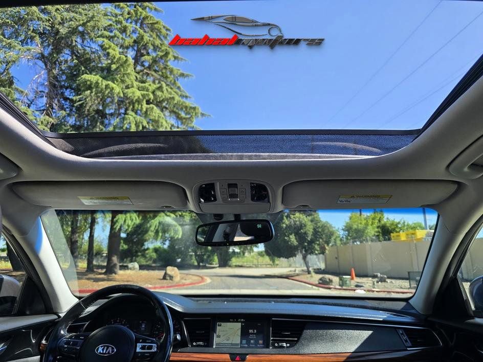 Used 2017 Kia Cadenza Premium w/ Luxury Package image 20