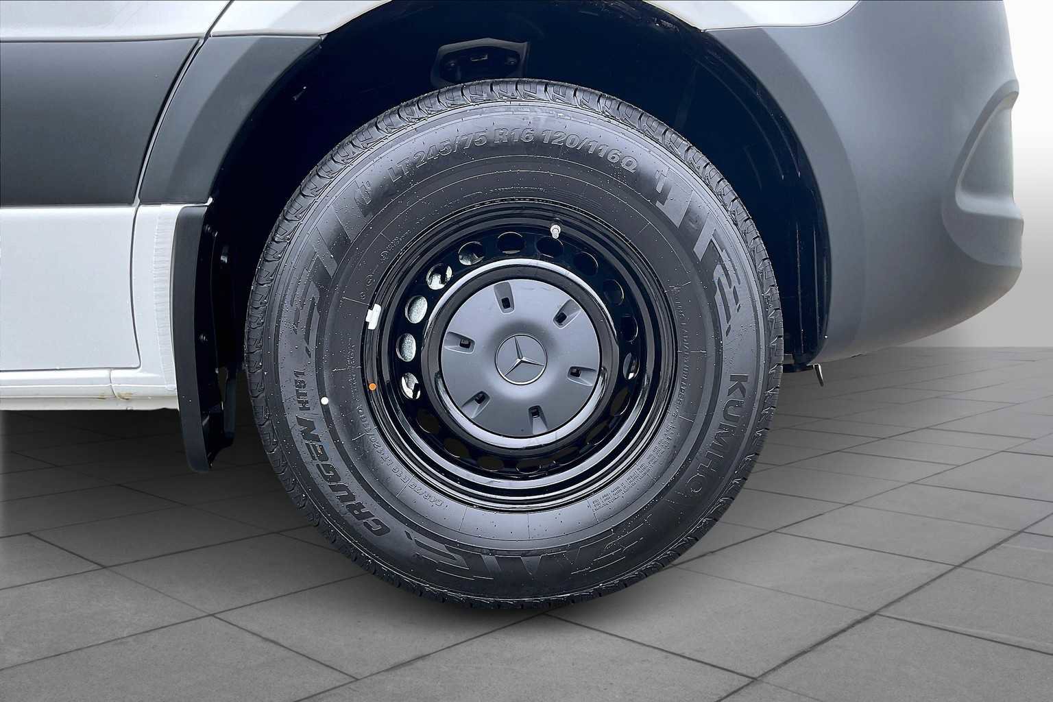 New 2025 Mercedes-Benz Sprinter 2500 image 16