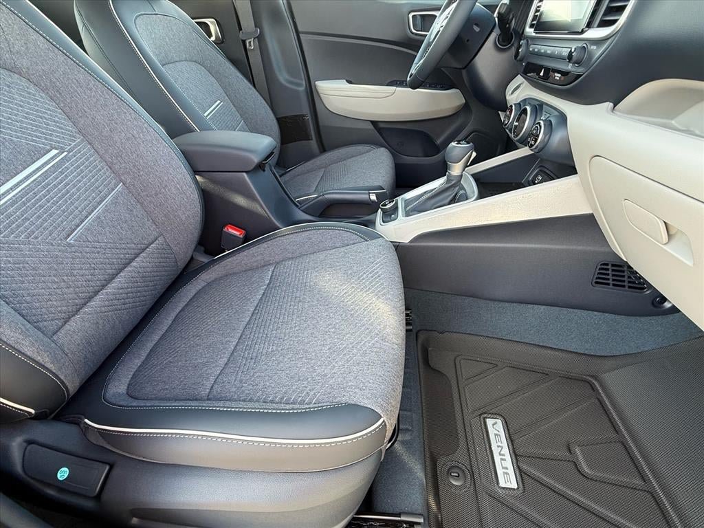 Used 2026 Hyundai Venue SEL FWD image 10