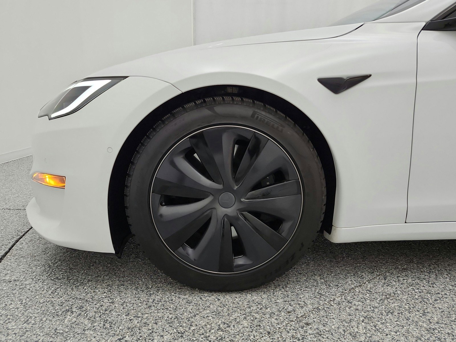 Used 2022 Tesla Model S AWD/4WD image 18