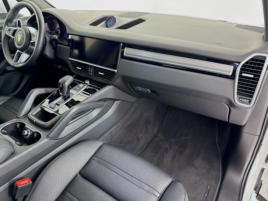Certified 2023 Porsche Cayenne Platinum Edition AWD/4WD image 34