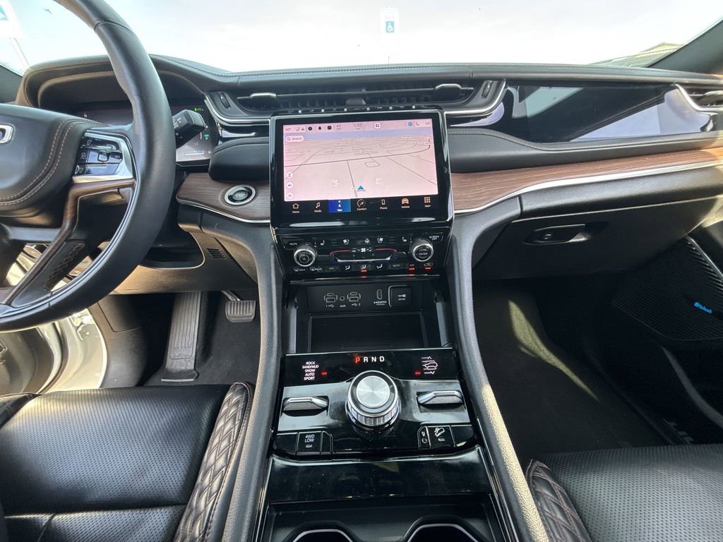 Used 2022 Jeep Grand Cherokee Summit w/ Advanced Protech Group IV image 21