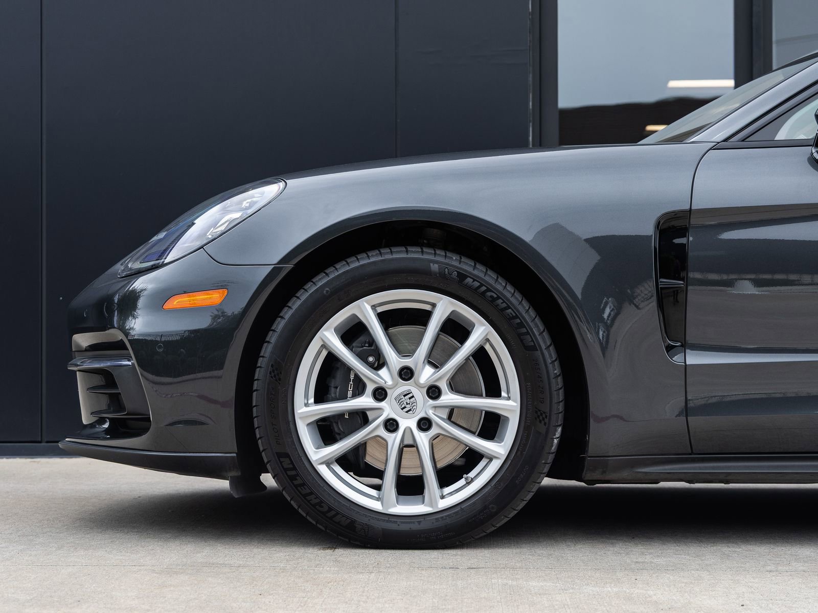 Certified 2018 Porsche Panamera image 13