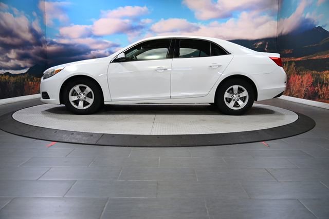 Used 2016 Chevrolet Malibu LT image 4