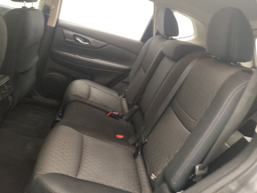 Used 2017 Nissan Rogue S AWD/4WD image 18