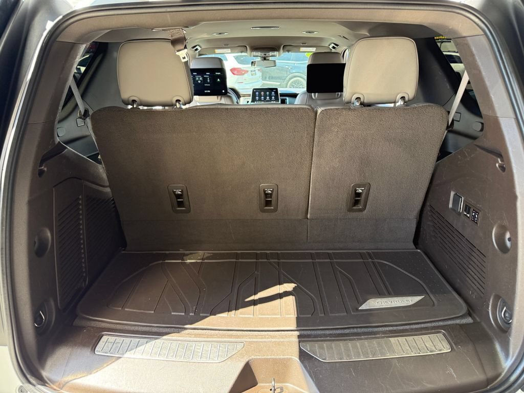 Used 2021 Chevrolet Tahoe Z71 w/ Luxury Package AWD/4WD image 31