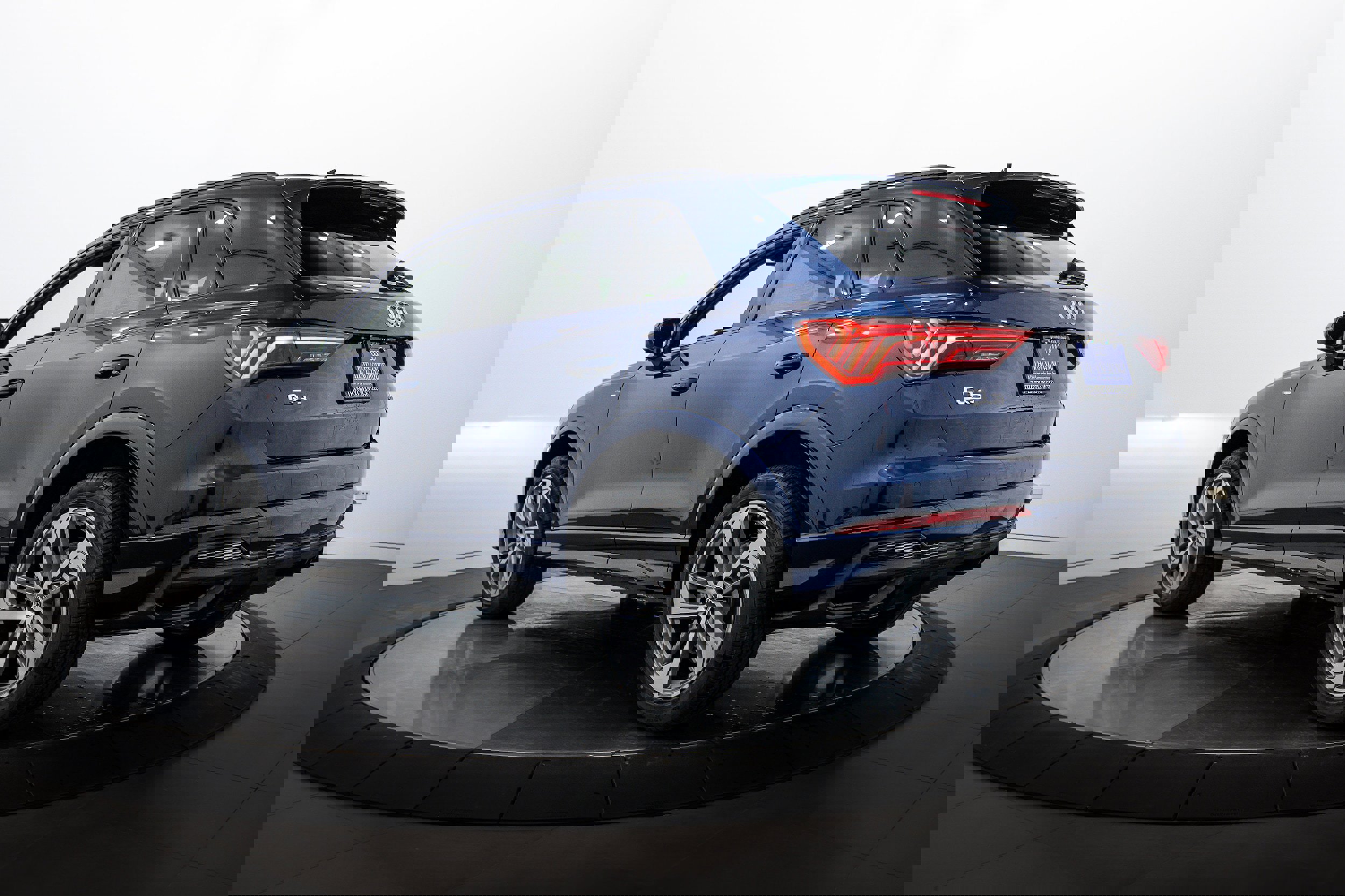 New 2025 Audi Q3 2.0T Premium image 5