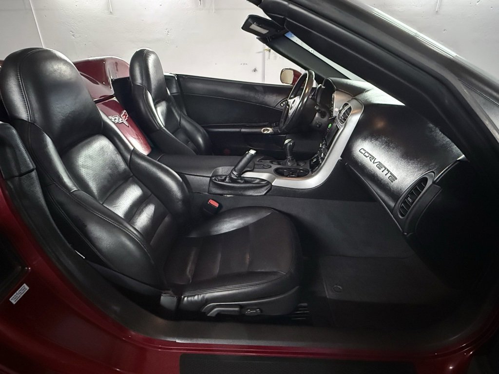 Used 2006 Chevrolet Corvette Convertible w/ Preferred Equipment Group image 36
