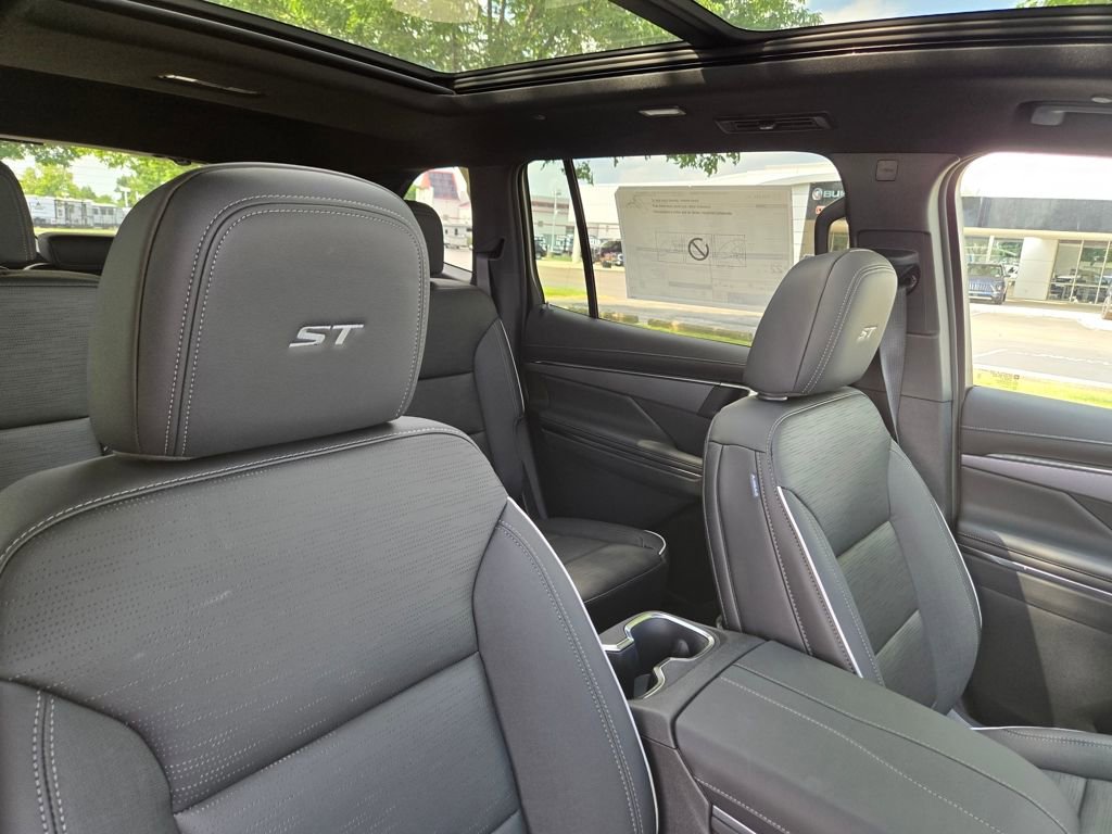 New 2026 Buick Enclave Sport Touring w/ Power Package image 32