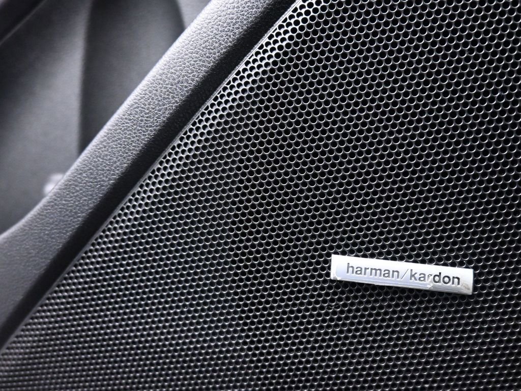 Used 2020 Subaru Forester Limited image 11