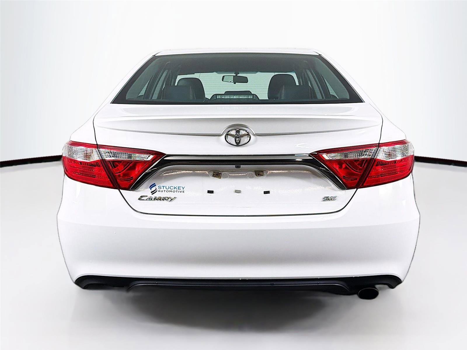 Used 2016 Toyota Camry SE FWD image 6