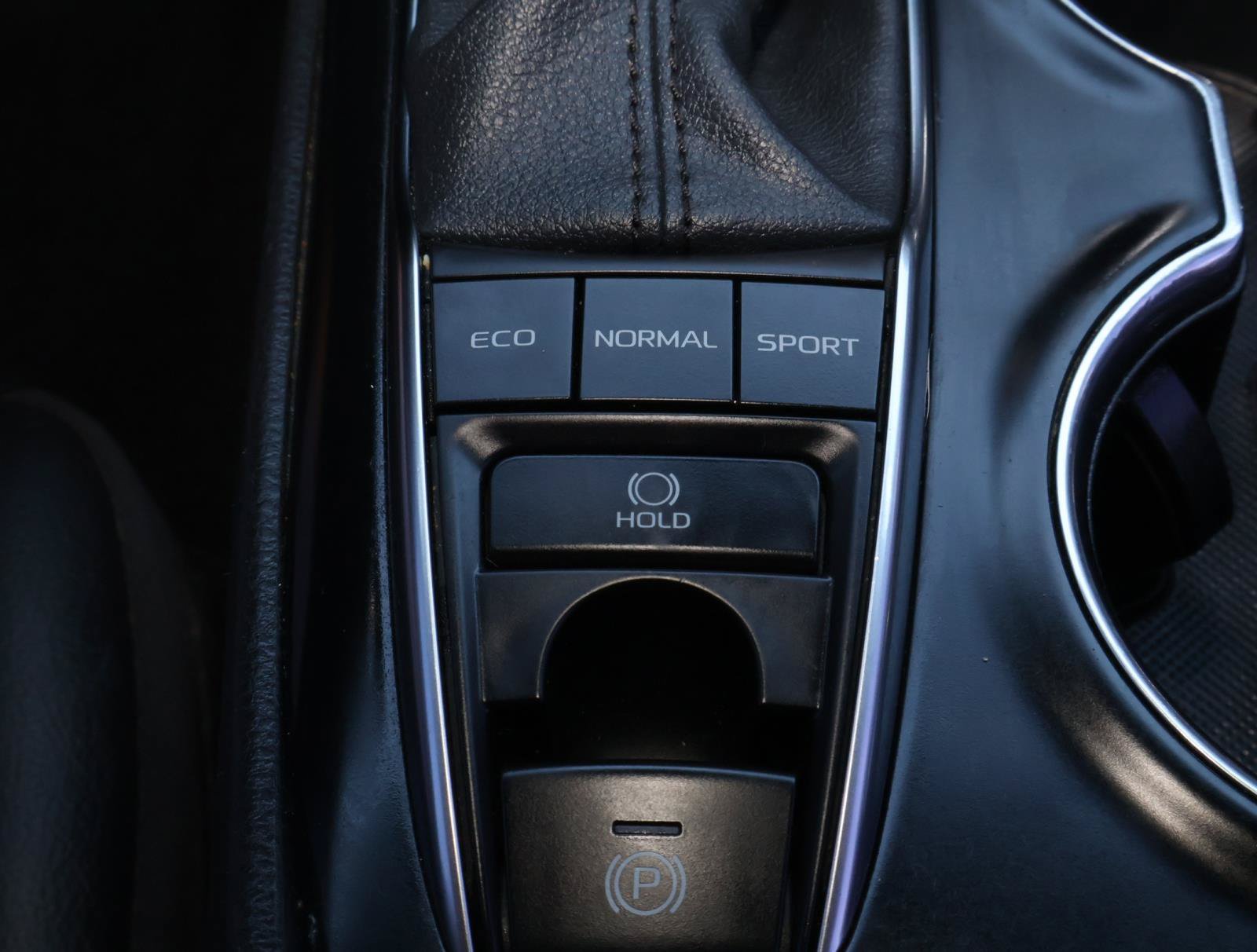Used 2020 Toyota Camry XSE FWD image 24