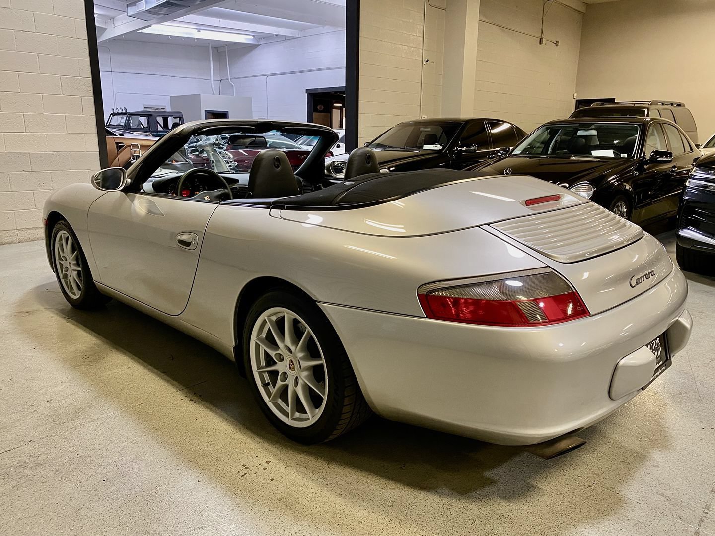 Used 2004 Porsche 911 Carrera RWD image 7