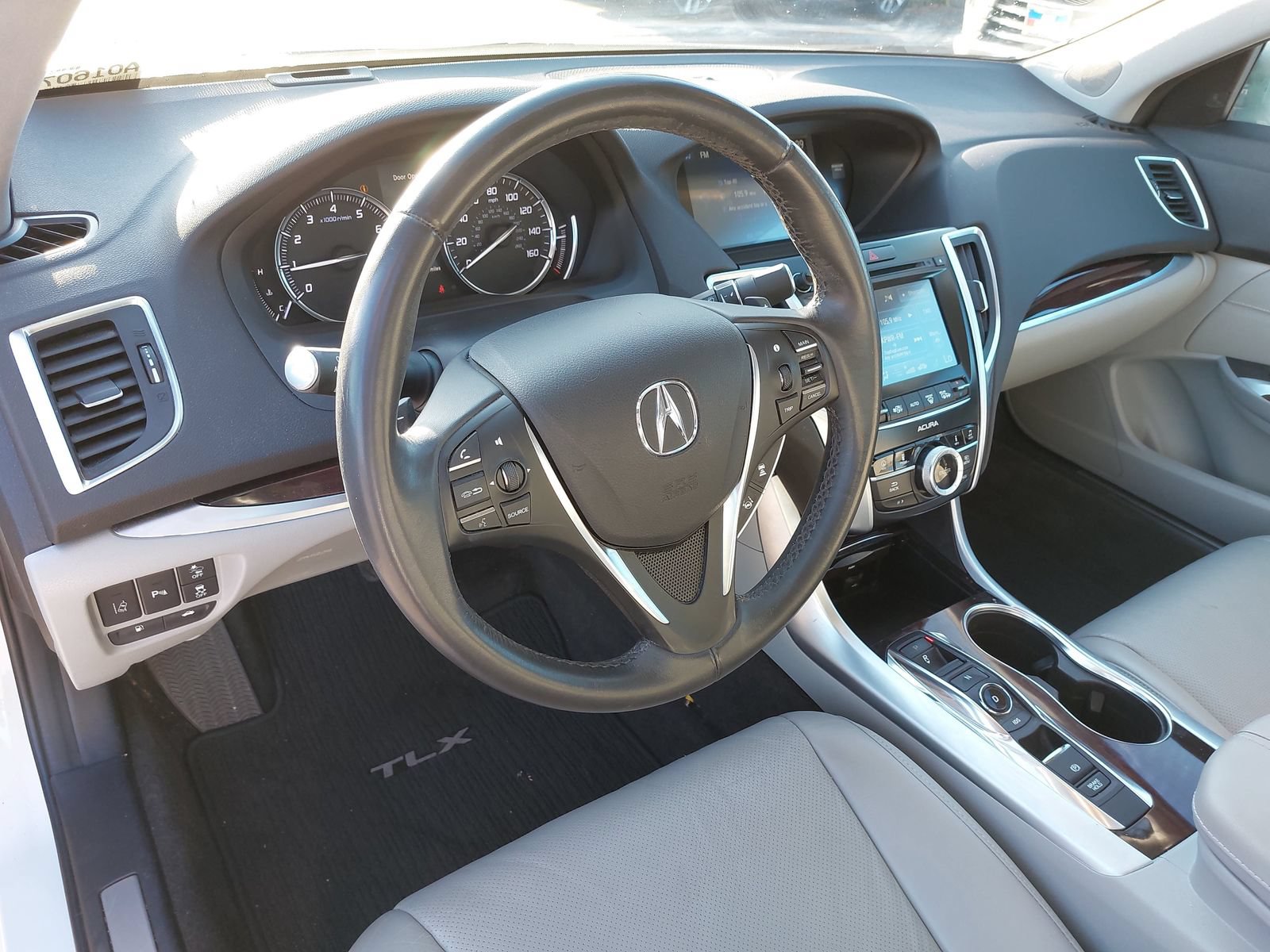 Used 2015 Acura TLX w/ Advance Package FWD image 10