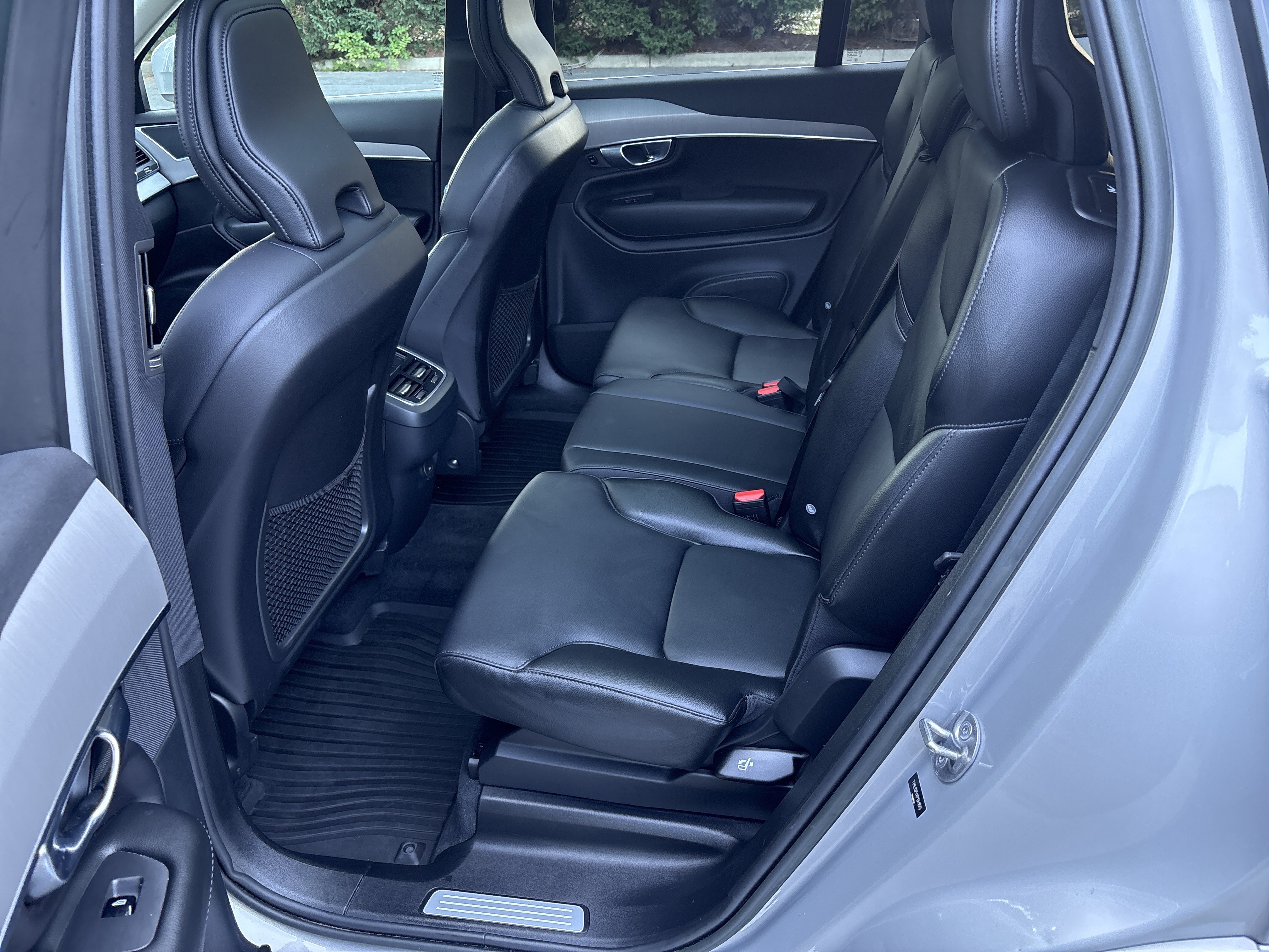 Used 2023 Volvo XC90 B5 Core w/ Protection Package Premier AWD/4WD image 12