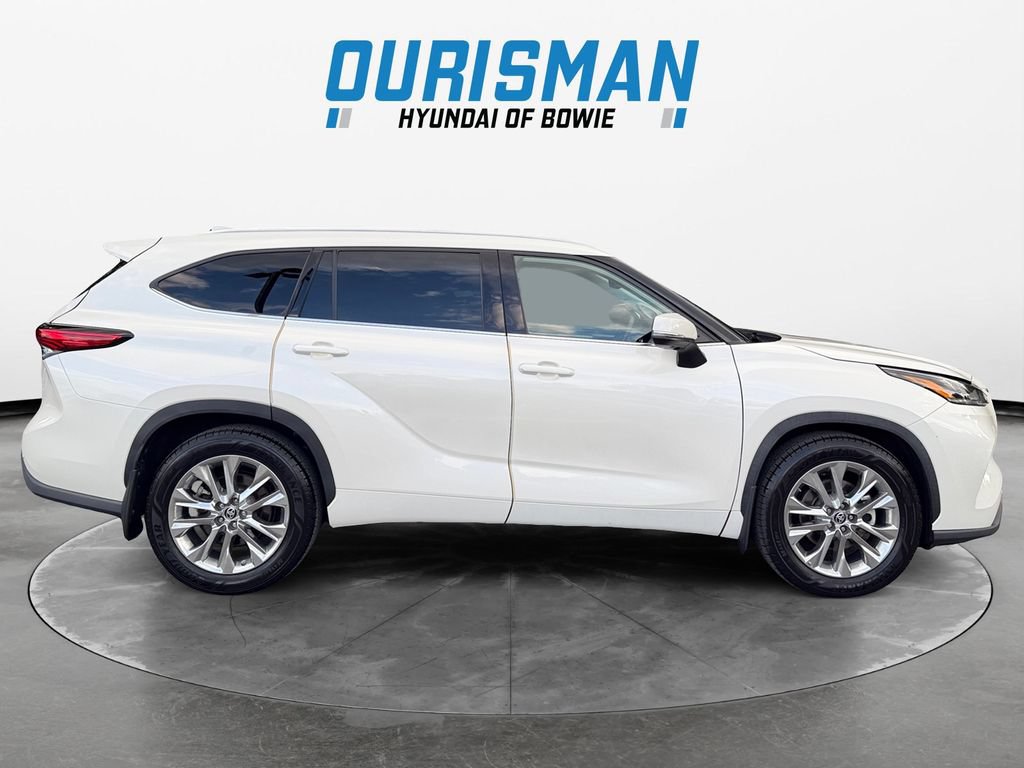 Used 2021 Toyota Highlander Limited AWD/4WD image 7