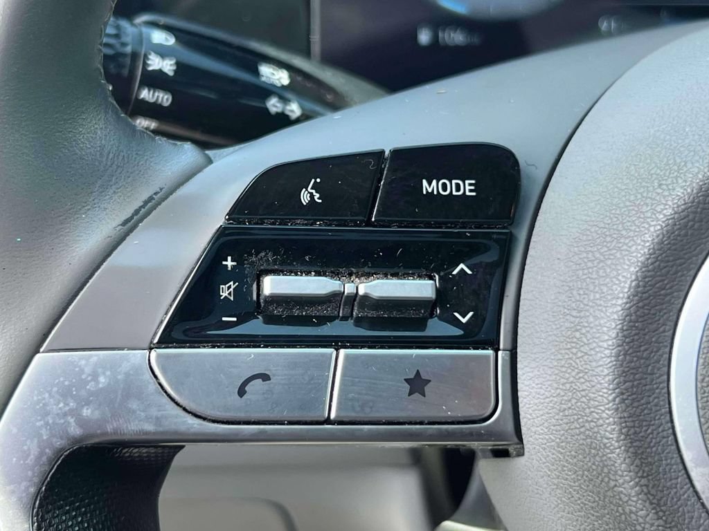 Certified 2025 Hyundai Elantra SEL FWD image 20