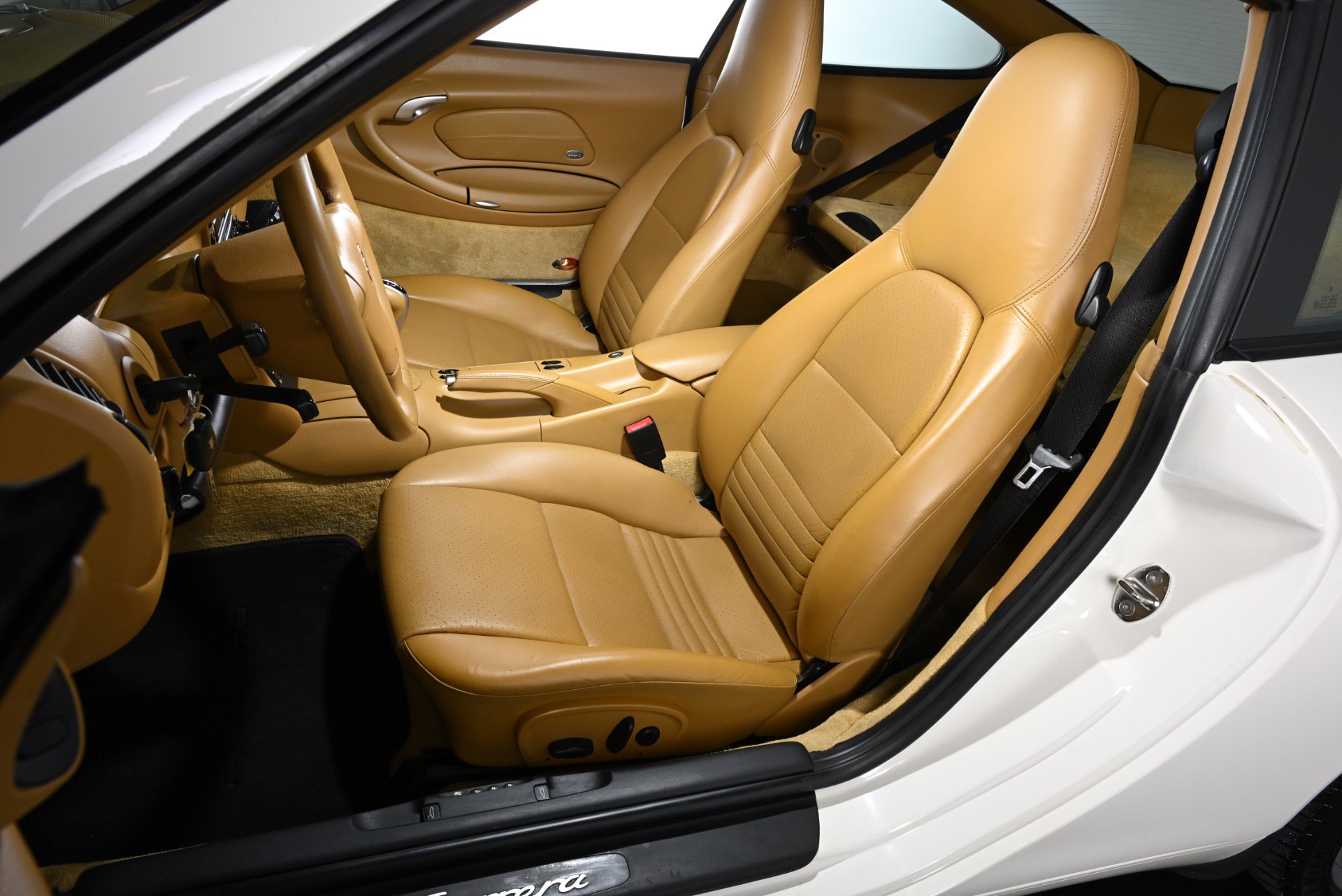 Used 2001 Porsche 911 Carrera RWD image 6