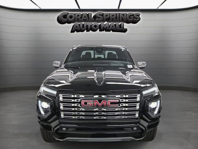 Used 2025 GMC Canyon Denali image 4