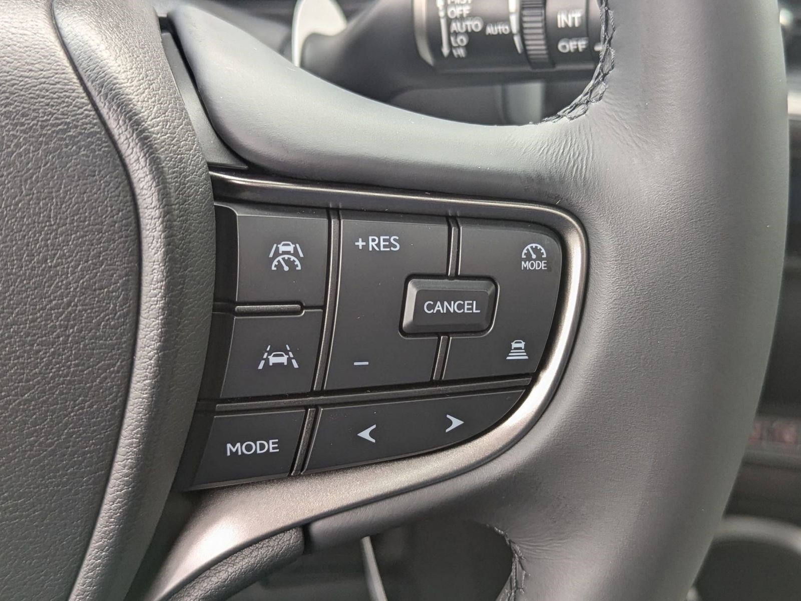 New 2025 Lexus UX 300h AWD image 25