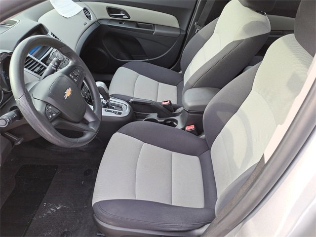 Used 2014 Chevrolet Cruze LS image 22