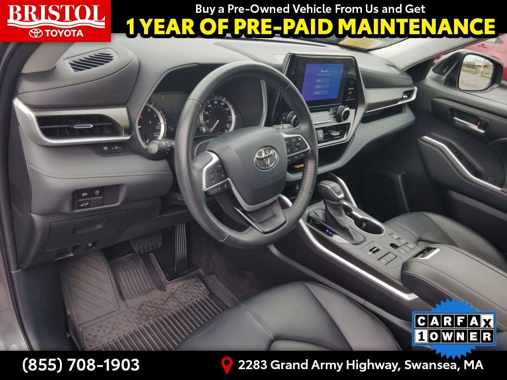 Used 2023 Toyota Highlander AWD image 16
