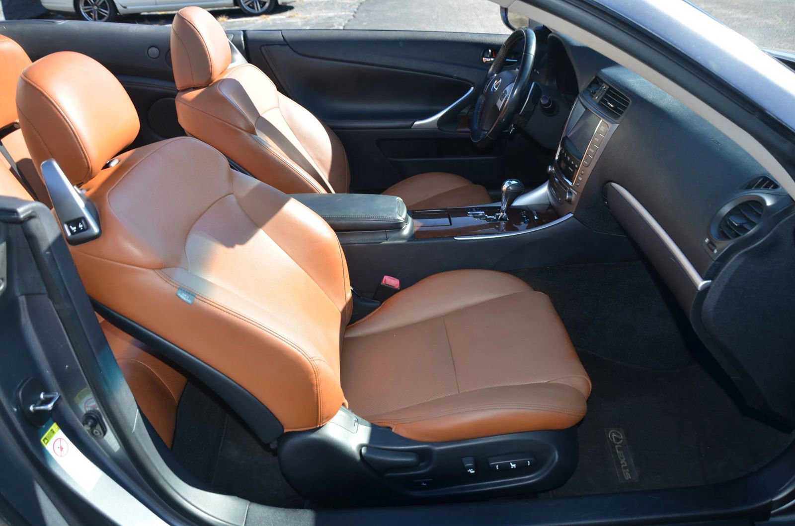 Used 2014 Lexus IS 250C w/ Luxury Package image 12