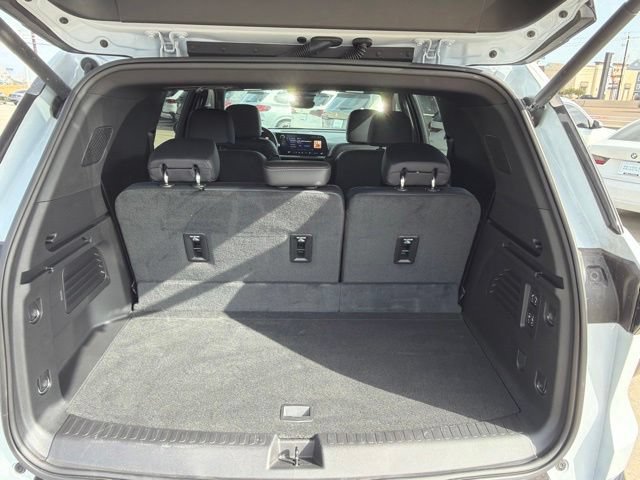 Used 2026 Chevrolet Traverse High Country FWD image 15