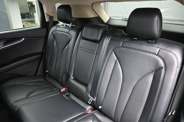 Used 2023 Lincoln Nautilus Reserve AWD/4WD image 16