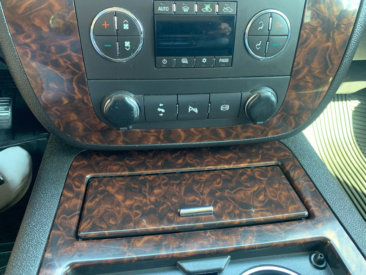 Used 2012 GMC Sierra 3500 Denali image 27