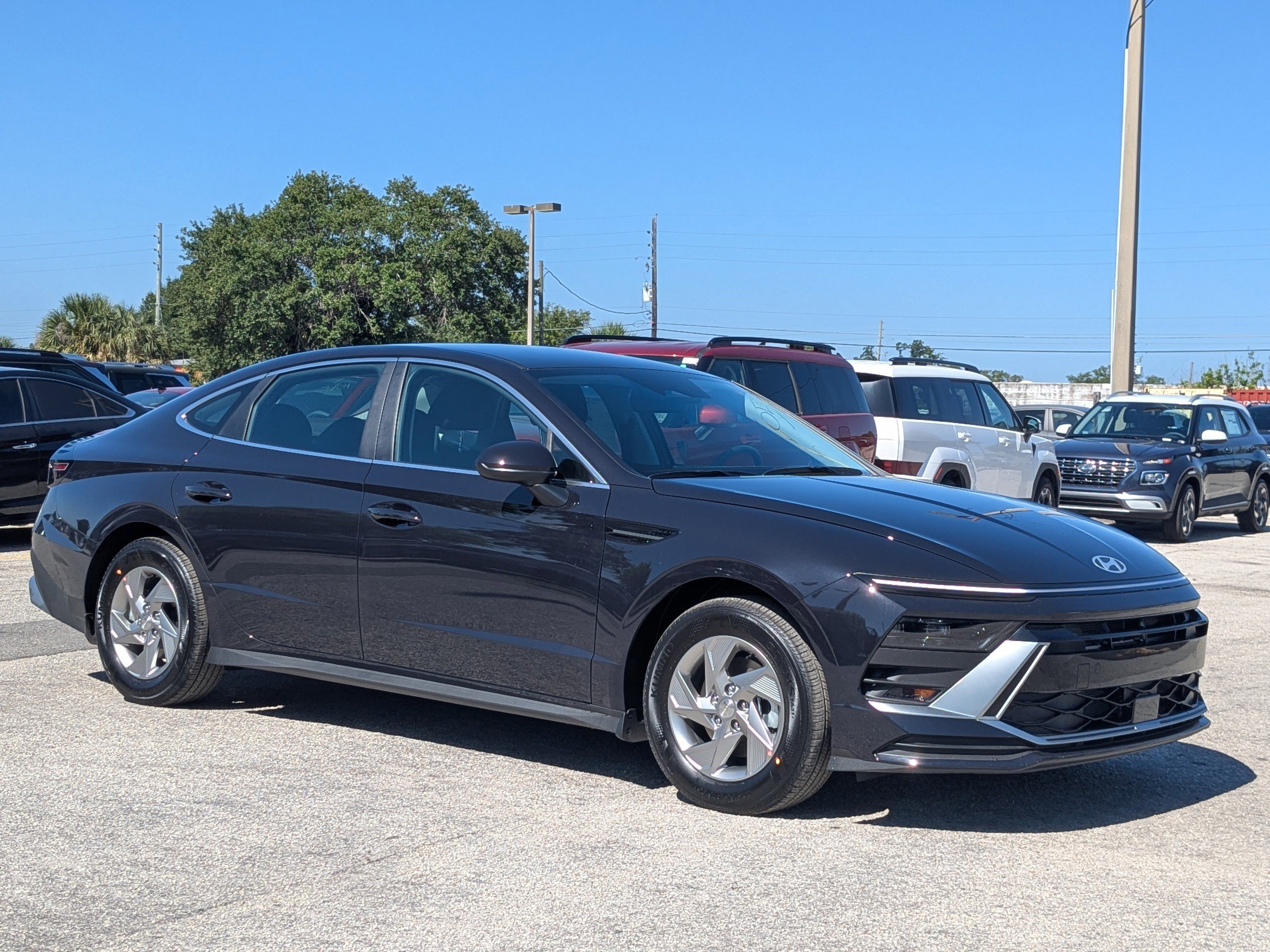 Used 2026 Hyundai Sonata SE FWD image 1