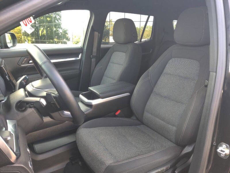 Used 2026 GMC Terrain Elevation w/ Black Edition FWD image 18