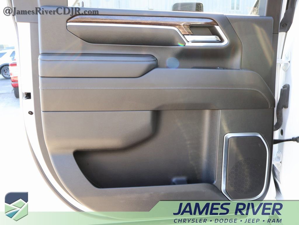 Used 2024 GMC Sierra 2500 SLE w/ SLE Convenience Package image 16