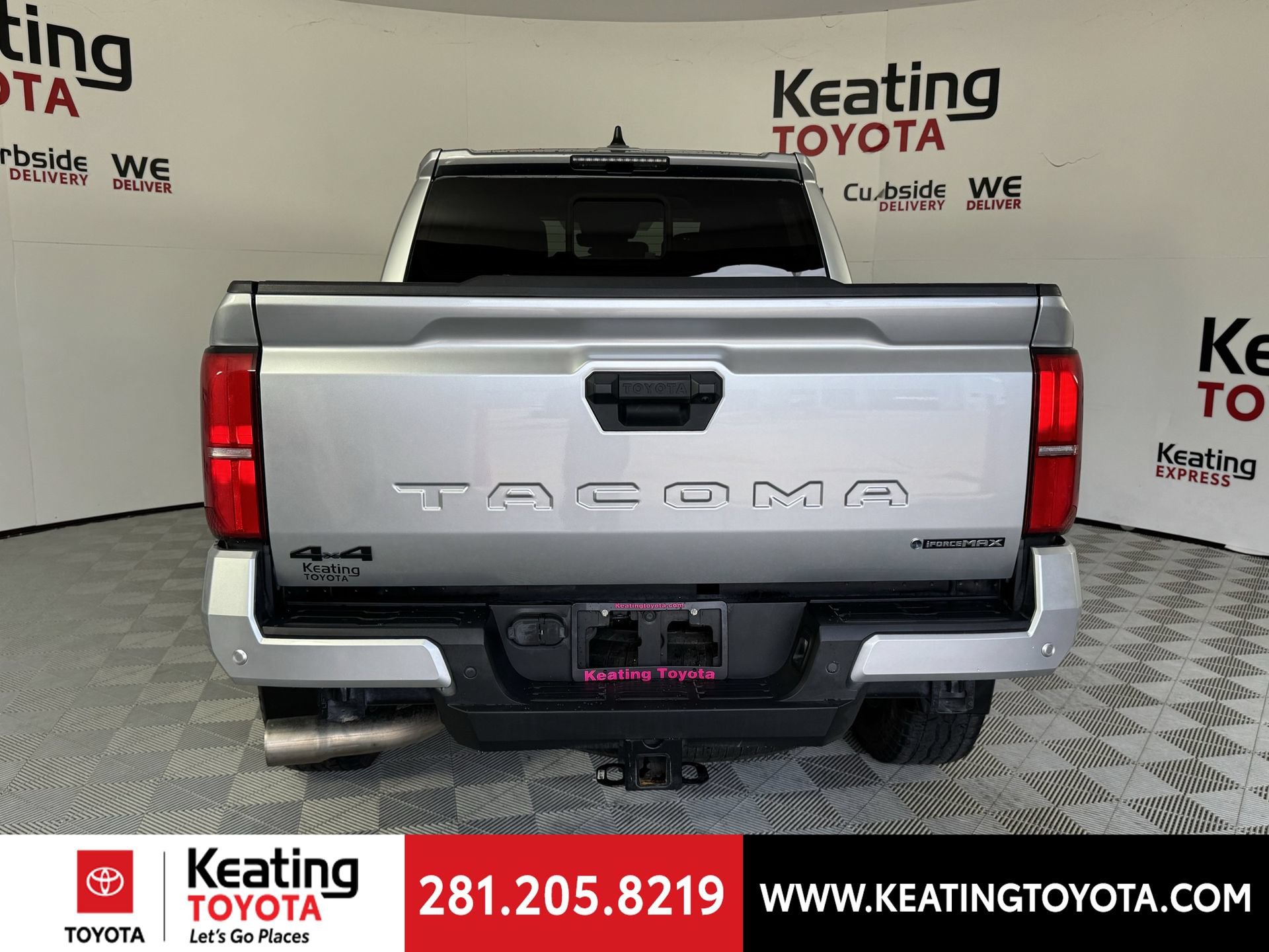Used 2024 Toyota Tacoma TRD Off-Road w/ TRD Off Road Upgrade Package AWD/4WD image 6
