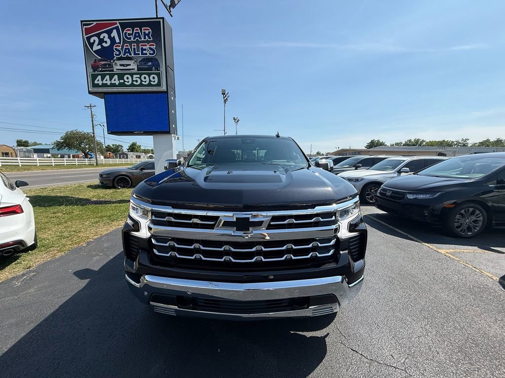 Used 2022 Chevrolet Silverado 1500 LTZ AWD/4WD image 9