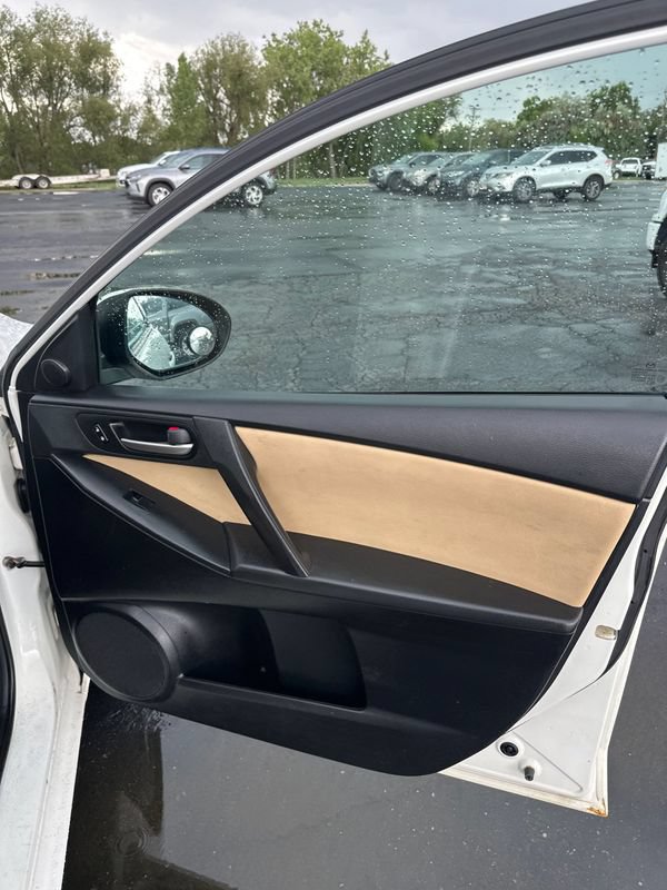 Used 2013 MAZDA MAZDA3 i Touring FWD image 10