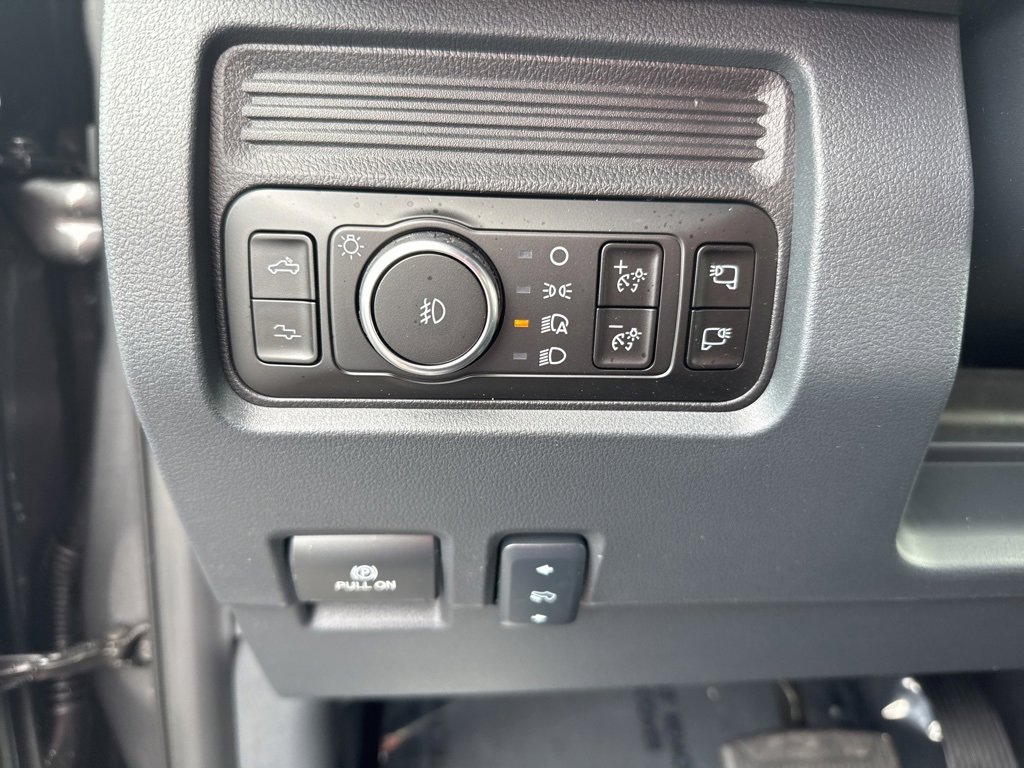 New 2026 Ford F350 Platinum w/ FX4 Off-Road Package image 18