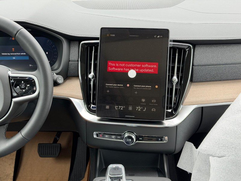 New 2026 Volvo XC90 B6 Plus w/ Protection Package AWD/4WD image 7