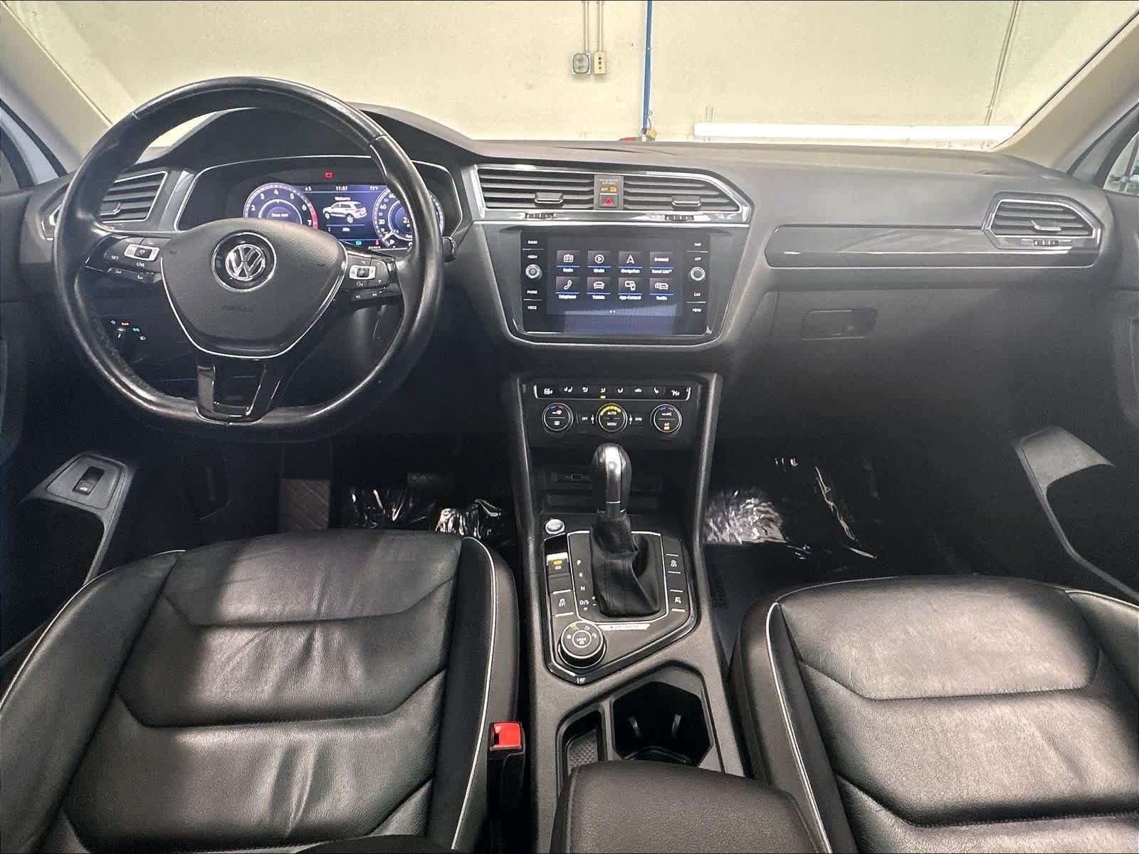 Used 2018 Volkswagen Tiguan SEL Premium AWD/4WD image 10