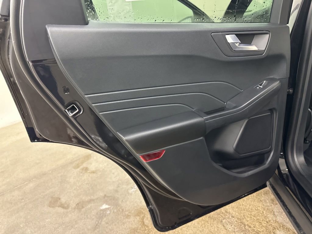 New 2026 Ford Escape ST-Line w/ Cold Weather Package AWD/4WD image 26