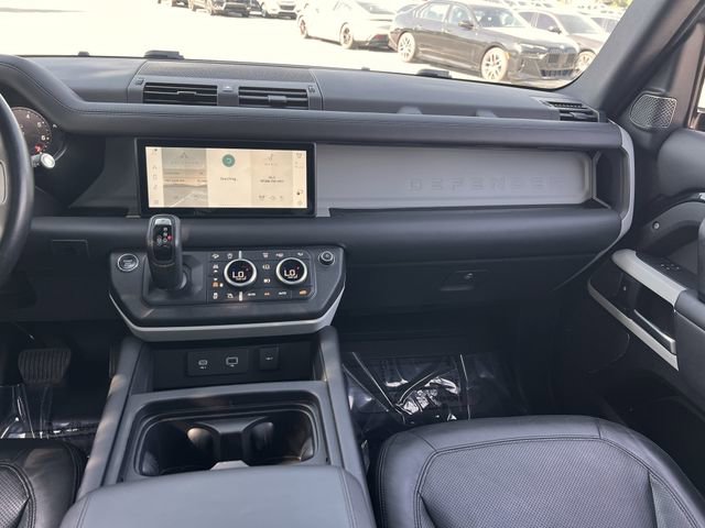 Used 2023 Land Rover Defender 110 SE AWD/4WD image 16