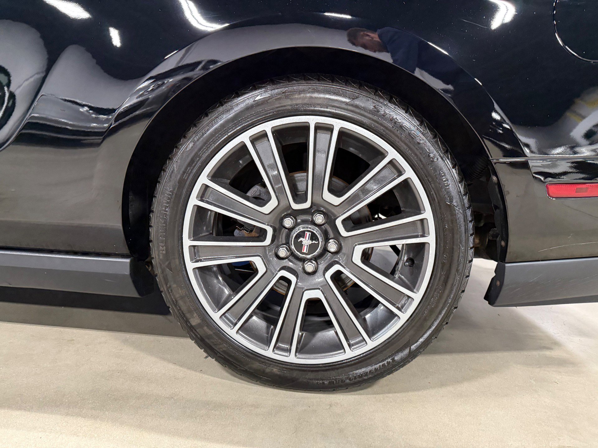 Used 2010 Ford Mustang GT image 13