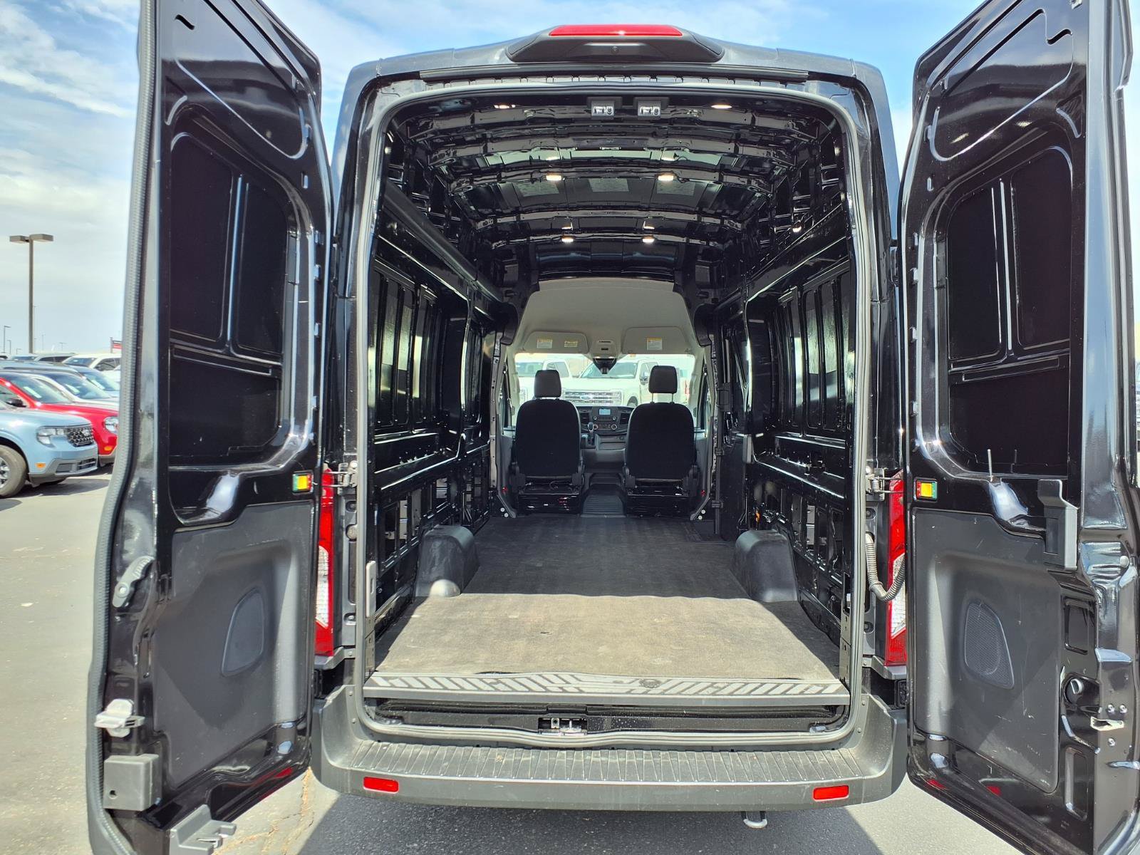 Certified 2025 Ford Transit 250 148 High Roof Extended RWD image 15