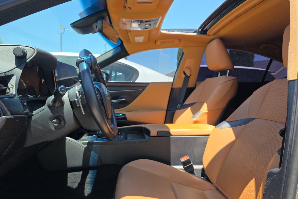 Used 2024 Lexus ES 300h w/ Premium Package FWD video 2