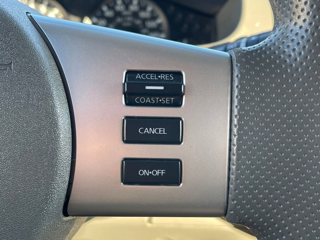 Used 2020 Nissan Frontier SV w/ Midnight Edition Floor Mats image 7