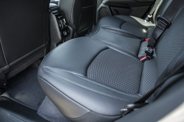 New 2026 Jeep Compass Latitude AWD/4WD image 37