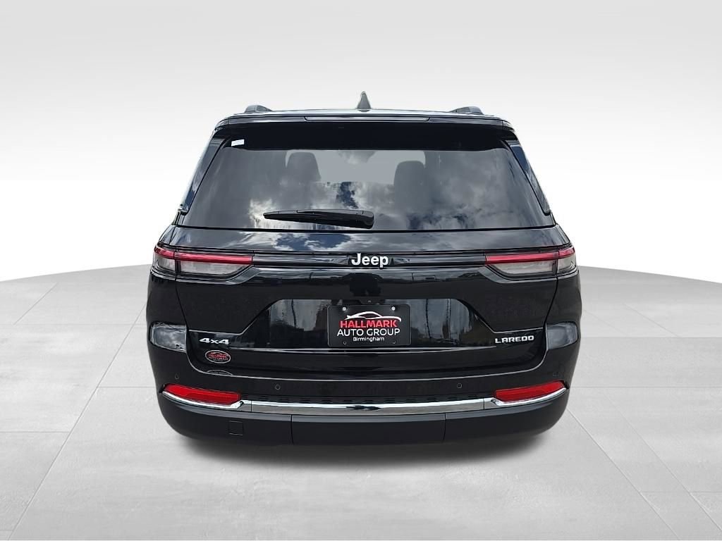 Used 2025 Jeep Grand Cherokee 4WD image 4