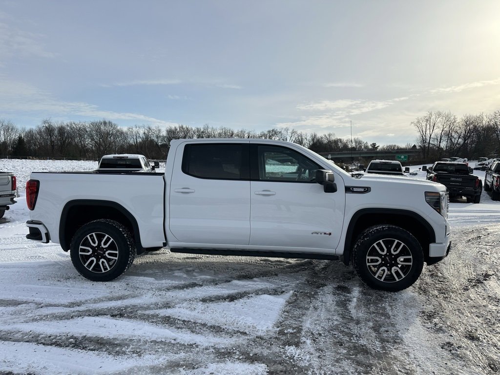 Used 2025 GMC Sierra 1500 AT4 w/ AT4 Premium Package image 5