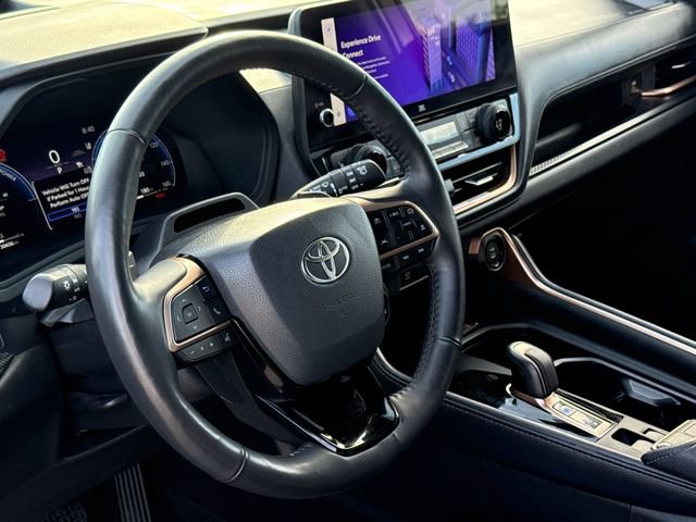 Used 2025 Toyota Grand Highlander AWD Hybrid image 21