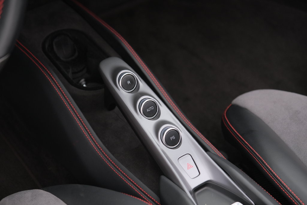 Used 2022 Ferrari F8 Tributo RWD image 40